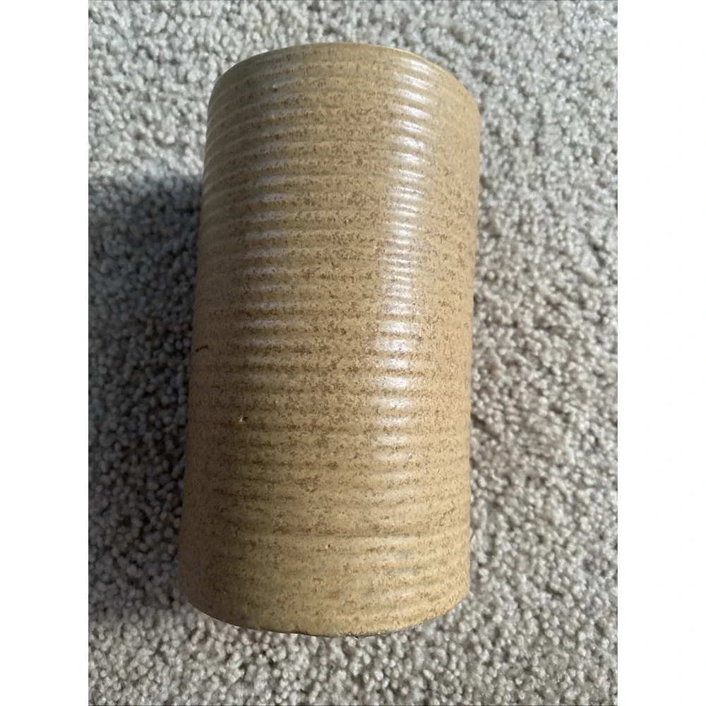 Vtg 4006 Zanesville Homespun Stoneware Pottery Ribbed Tan Vase 6
